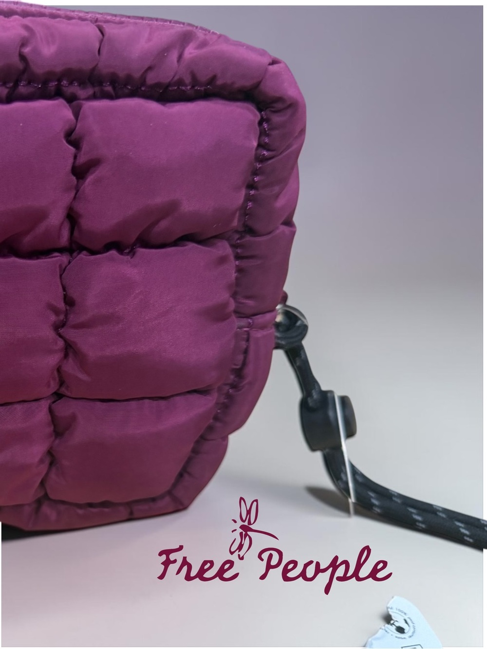 🔥 FP Movement Quilted Mini Case Free People BRAND NEW WITH TAGS! - Picture 2 of 7